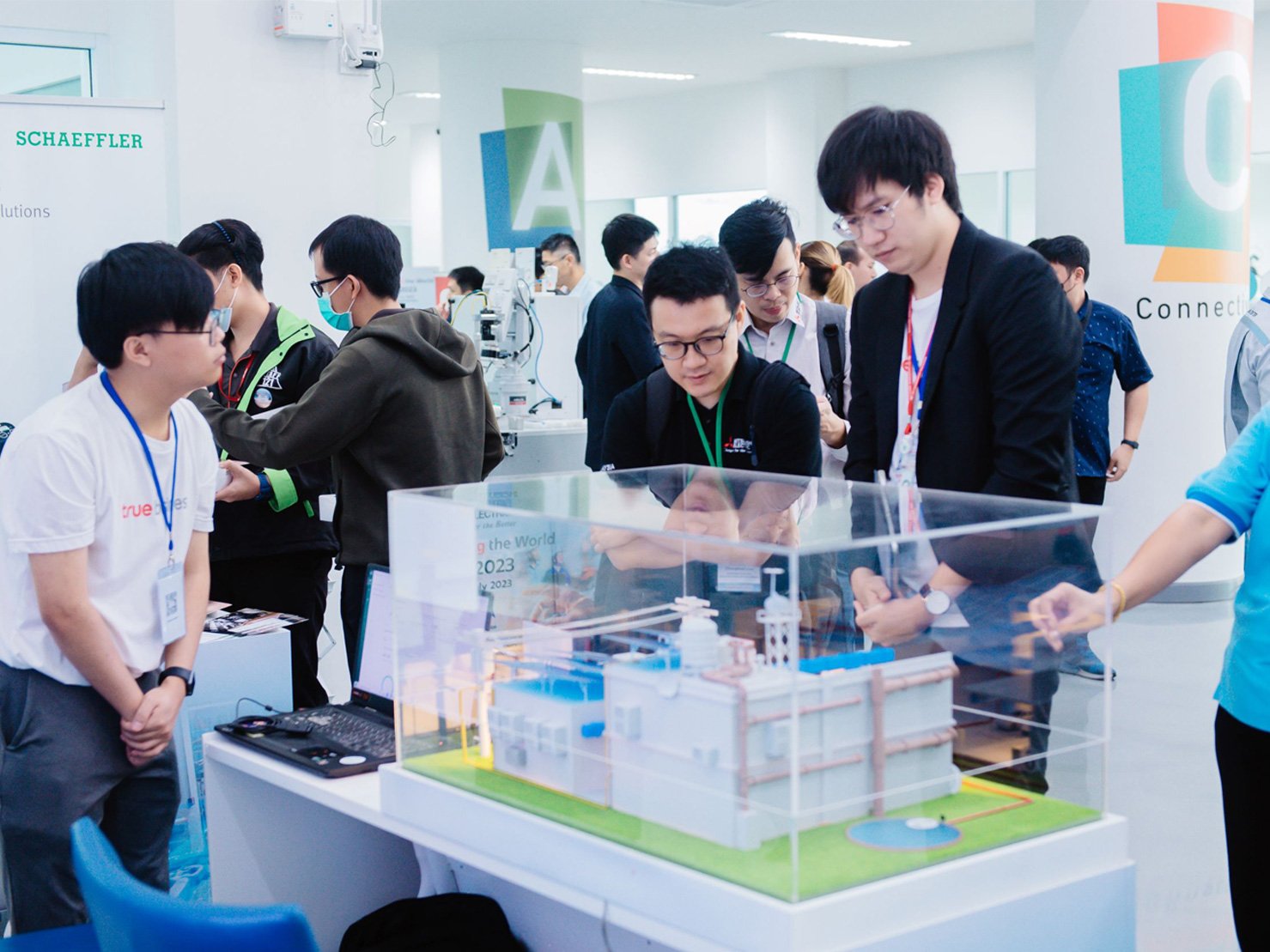 Automating the World Day 2023 Event Automating the World Day 2023 Event