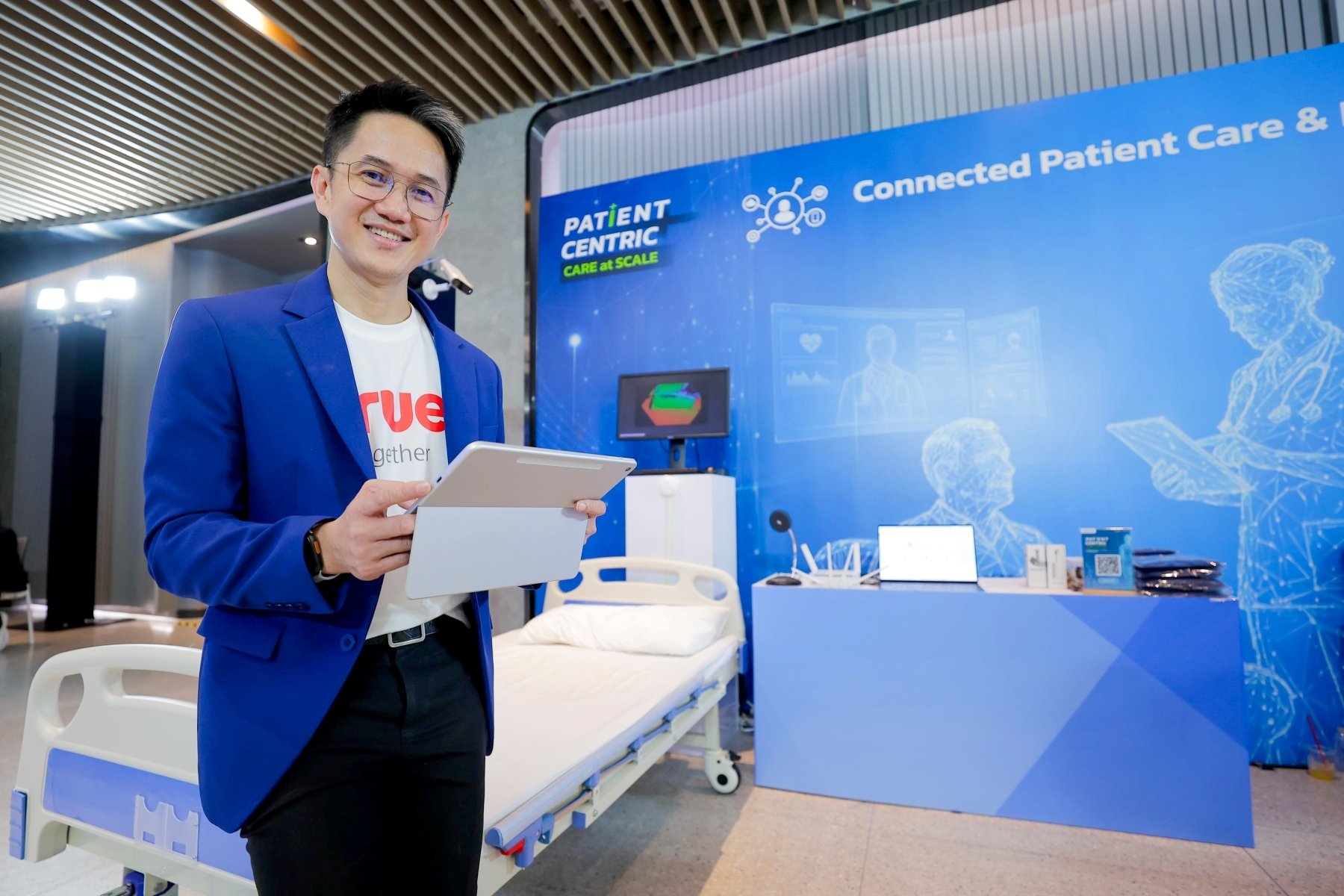 015-2-ทรูบิสิเนส-เปิดยุทธศาสตร์-Patient-Centric-Care-at-Scale